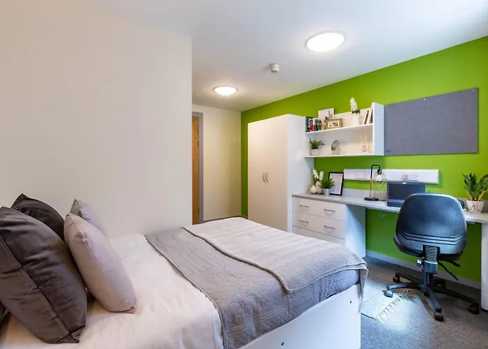 Modern Ensuite Room In Central Newcastle